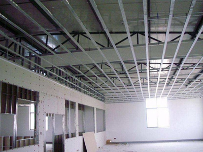 南通市通州区厂房装修吊顶材料种类及优点缺点